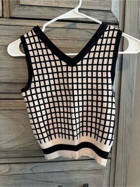 Fitz + Eddi Black & Cream Grid Knit V-Neck Tank Top